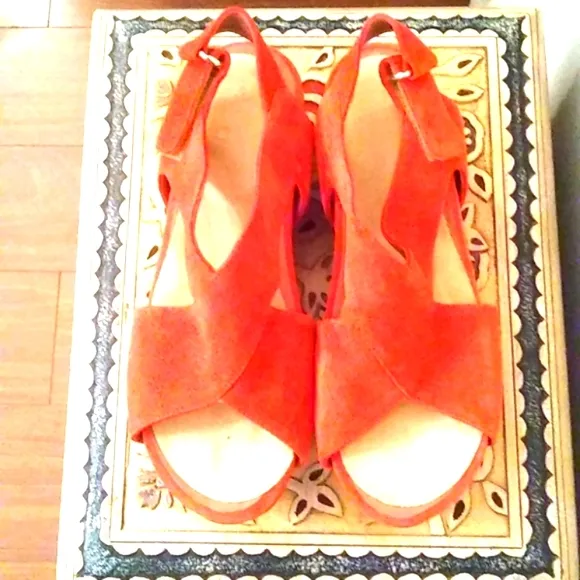 Suede platform sandals 8