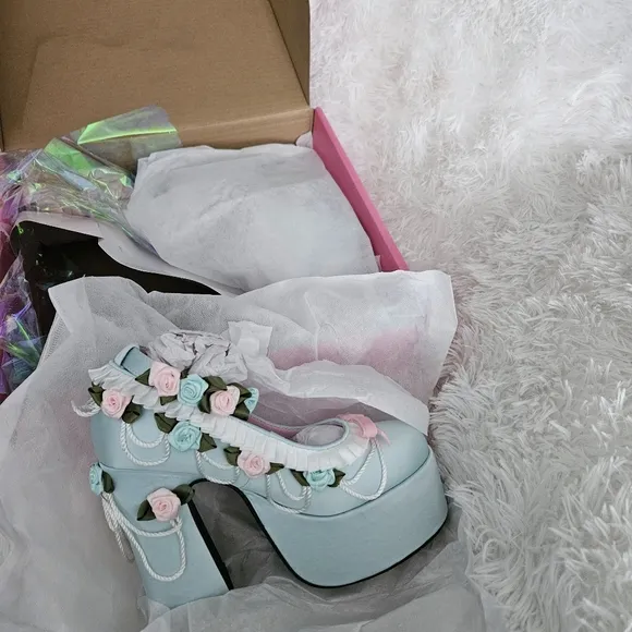 Sugar Thrillz: Distinguished Delight Platform Mary Jane Heels, Sz 8, BNIB