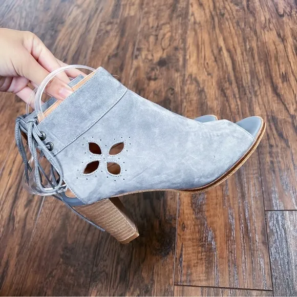 Sundance • Stormy Sandals open toe ankle booties heel grey suede leather boho