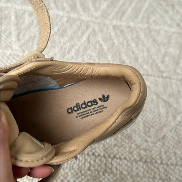 Super trendy Adidas Forum Low Nude&amp;White women’s 7