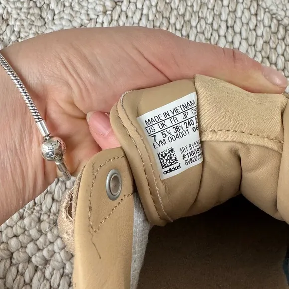 Super trendy Adidas Forum Low Nude&amp;White women’s 7