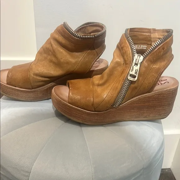 Tan Leather Peep-Toe Ankle Boots