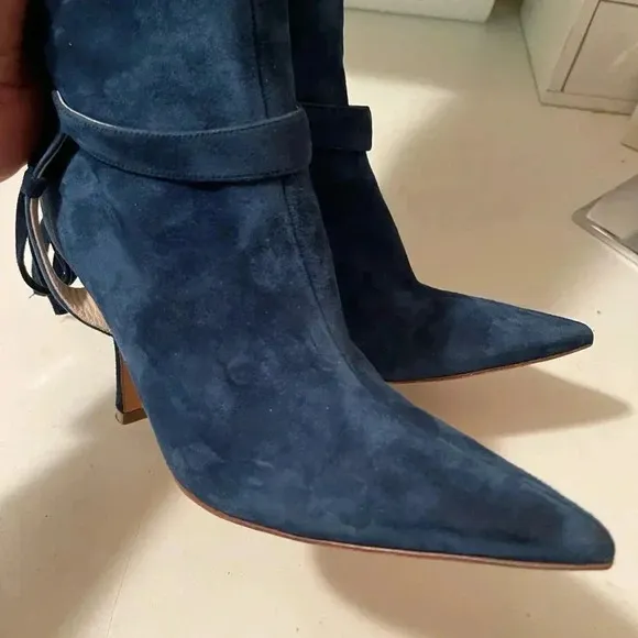 Tania Spinelli Italian Navy blue tall suede boots with chic style