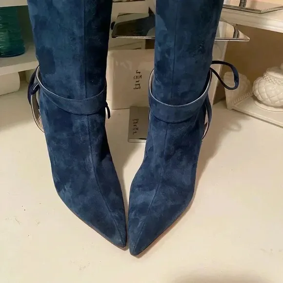 Tania Spinelli Italian Navy blue tall suede boots with chic style