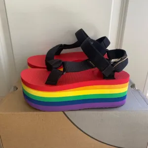 Teva Rainbow  “Pride” Platform Sandal Shoes - Women 6