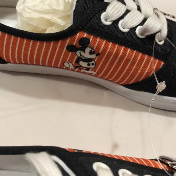 The Bradford Exchange Minnie /Micky Retro Sneakers