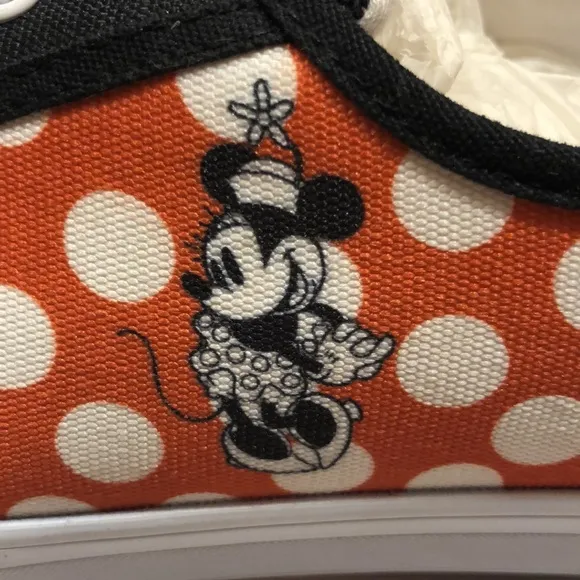 The Bradford Exchange Minnie /Micky Retro Sneakers