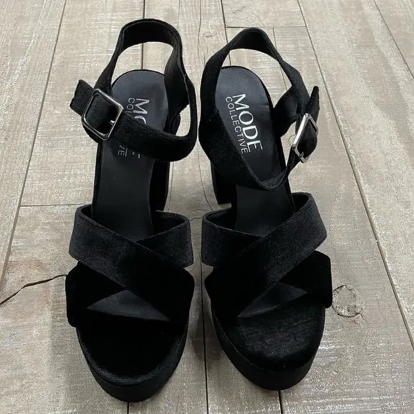The Mode Collective Velvet Strappy Block Heel PodiumSandal Platform Heels 7