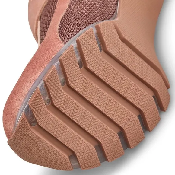 THE TEPPER HY-HEEL BY SNEEX NWT 11 Sunkissed