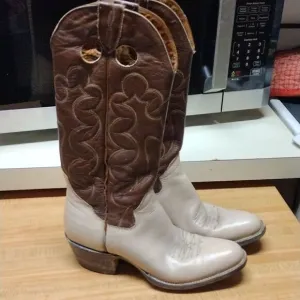 The Sander's vintage cowboy boots
