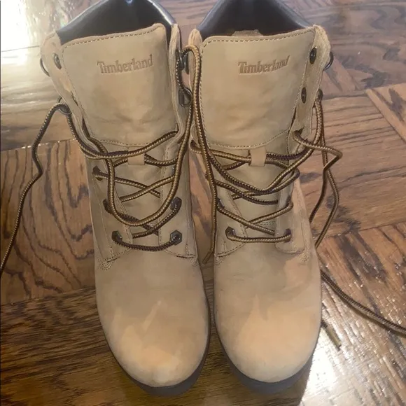 Timberland limited edition Women's Camel Wedge Ankle Boots Like New NO Box