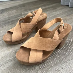 Tom’s criss cross chunky platform heels