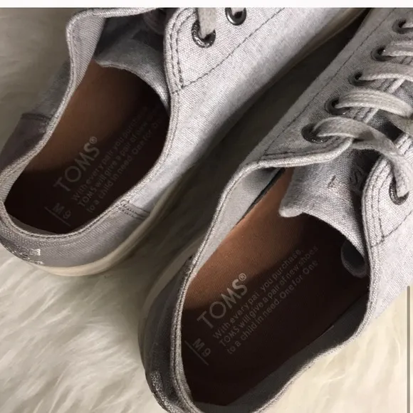 TOMS Gray Canvas Platform Sneaker Shoes 9