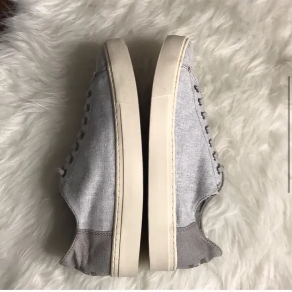 TOMS Gray Canvas Platform Sneaker Shoes 9