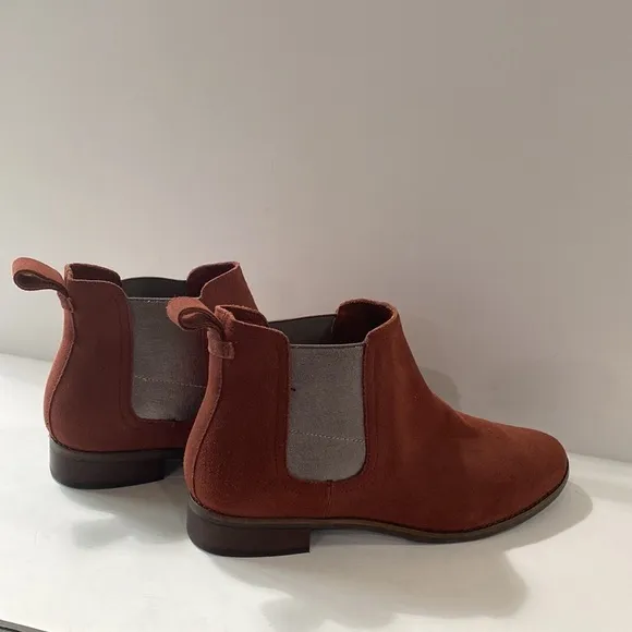 Toms Women's Burgundy Ella Suede Leather Pull On Ankle Chelsea Boots Size 10