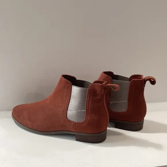 Toms Women's Burgundy Ella Suede Leather Pull On Ankle Chelsea Boots Size 10