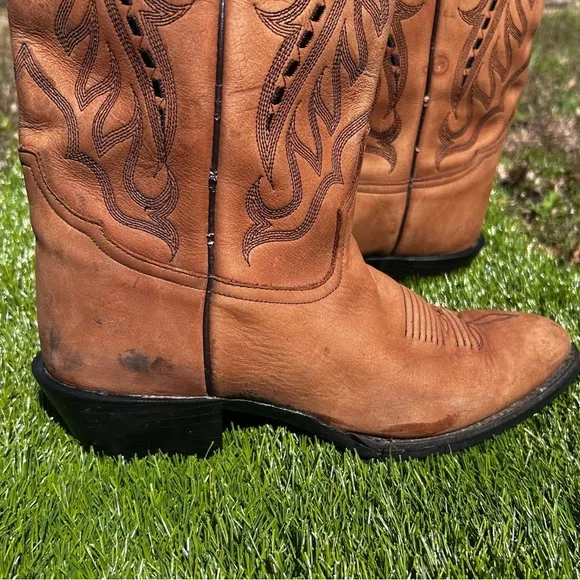 Tony Lama Tan Cowboy Boots