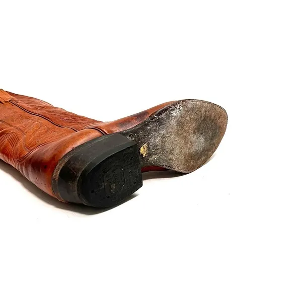 TONY LAMA | Vintage 1970s men’s honey brown leather cowboy boots