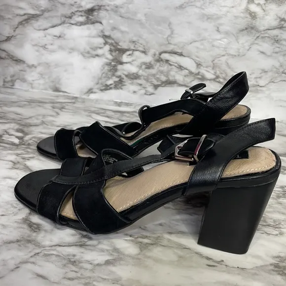 Torrid Black leather sandals plus size Black platform size 8.5W