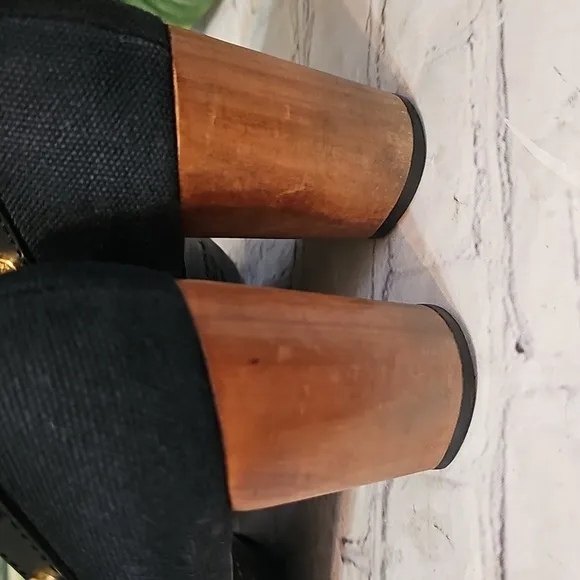Tory Burch Black Canvas Logo Gold Studded Heels 8.5