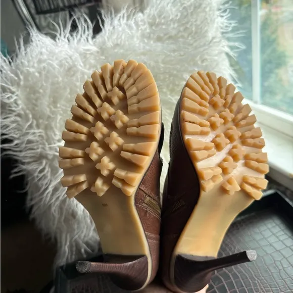 Tory Burch Brown Leather Lace-Up High Heel Boots