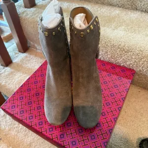 Tory Burch Kira Studded Bisonte Suede Ankle Bootssize 7