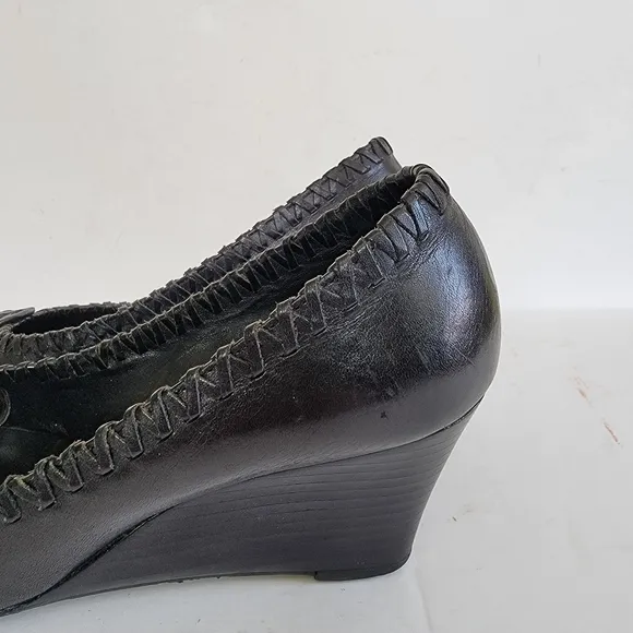 Tory Burch Womens 8 Black Leather Whipstitch Low Profile Wedge Shoes
