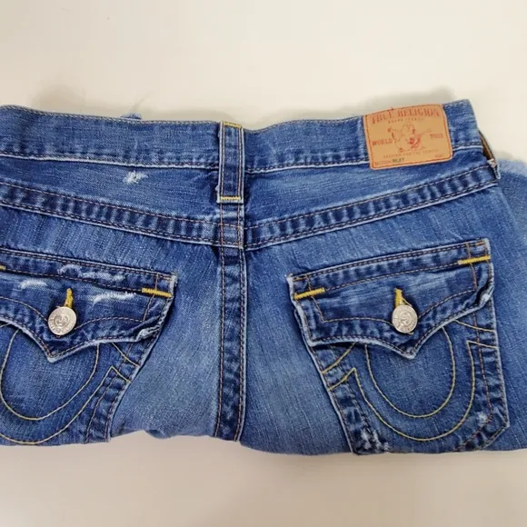 True Religion button fly factory distressed raw hem bermuda shorts size 27