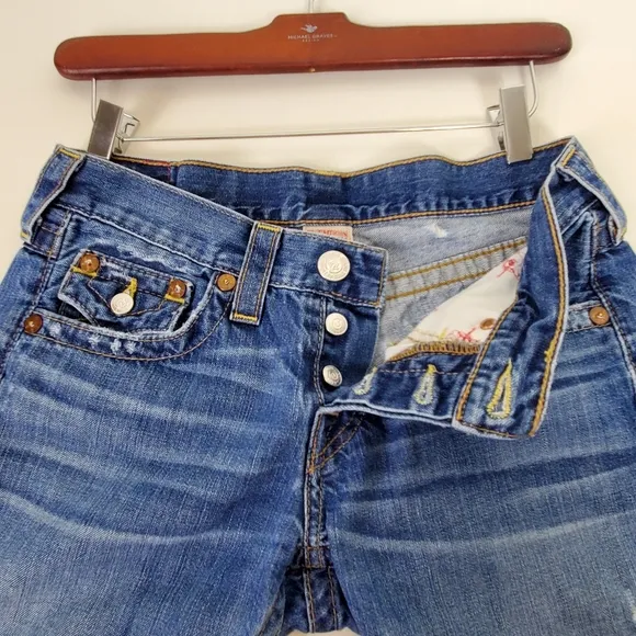 True Religion button fly factory distressed raw hem bermuda shorts size 27