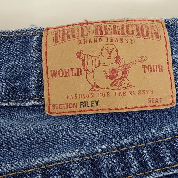 True Religion button fly factory distressed raw hem bermuda shorts size 27