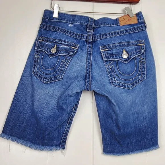 True Religion button fly factory distressed raw hem bermuda shorts size 27
