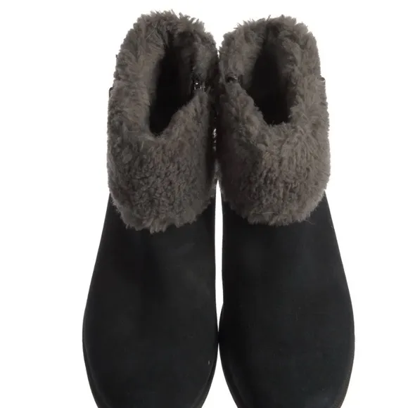 UGG Ankle Boots with Faux Fur Trim sz 6.5