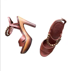 UGG Australia Cinnamon Naima Sandals with Heels Platforms