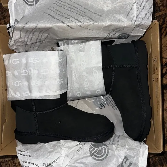 UGG Bailey Bow Boots (Youth)