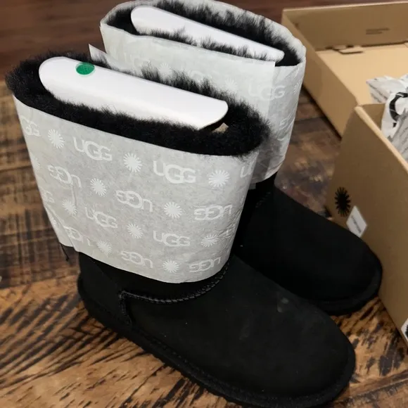 UGG Bailey Bow Boots (Youth)