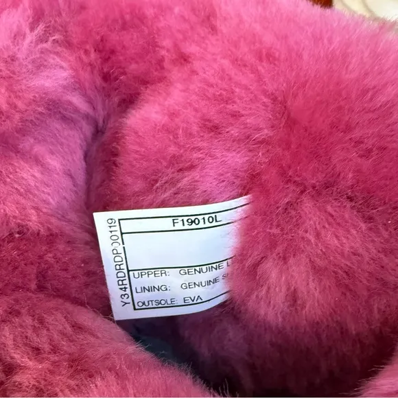 ❣️🆕UGG Bailey Side Button Perforated Pink Suede Boots❣️