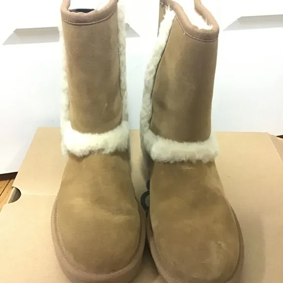Ugg Boots  W Carter