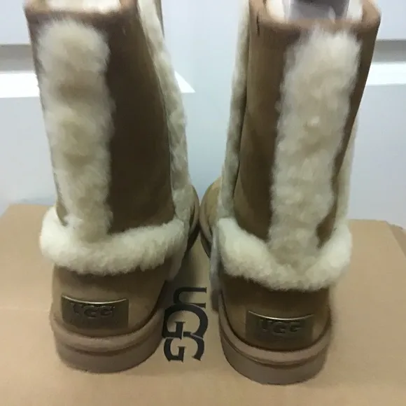 Ugg Boots  W Carter