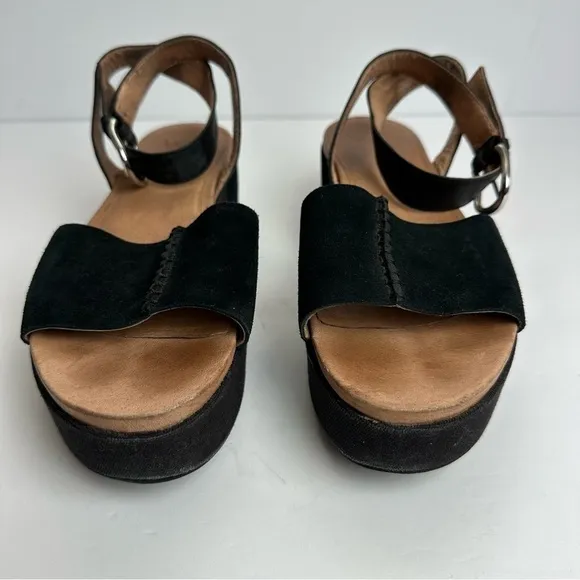UGG Chapala Sandals Women's EU 39.5 or US 8.5 Suede Leather Black Platform