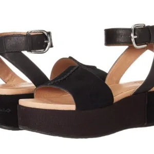 UGG Chapala Sandals Women's EU 39.5 or US 8.5 Suede Leather Black Platform