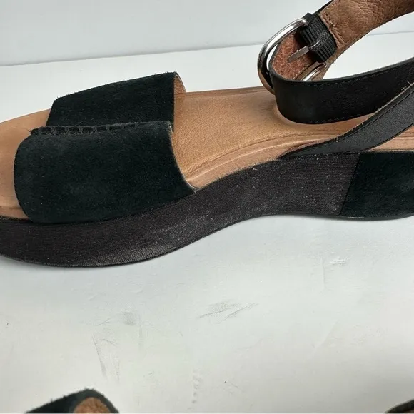 UGG Chapala Sandals Women's EU 39.5 or US 8.5 Suede Leather Black Platform