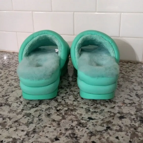 UGG Emerald Maxi Platform Slide Sandals Women's Sz 9