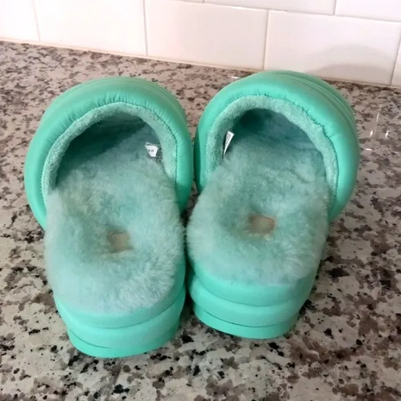 UGG Emerald Maxi Platform Slide Sandals Women's Sz 9