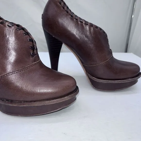 UGG Jamison Leather Chunky Heels Booties Ankle Boots Shearling Lined Shoes Sz 7