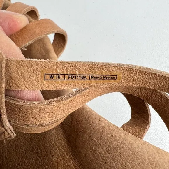 UGG Mattie Womens Platform Wedge Strappy Sandals Tan Brown Leather size 10