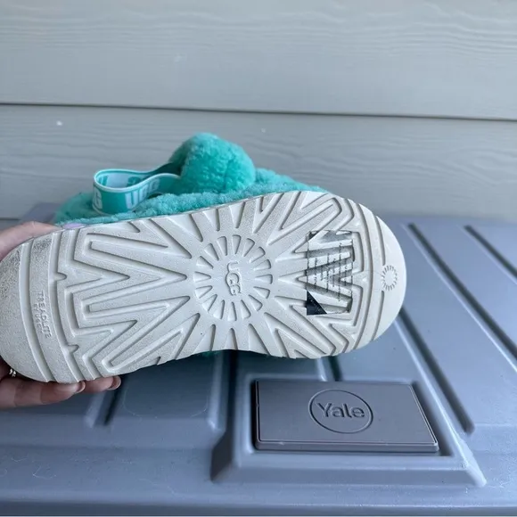UGG Oh Fluffita Sherpa Platform Sandals Inside Outside Tiffany Blue Size 8 Women