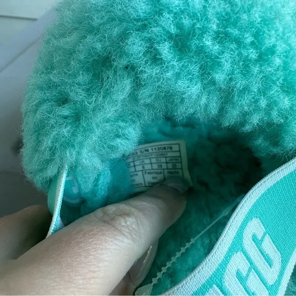UGG Oh Fluffita Sherpa Platform Sandals Inside Outside Tiffany Blue Size 8 Women