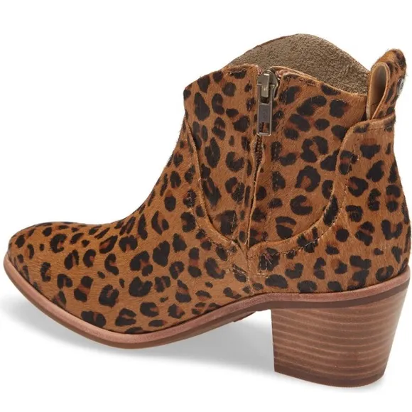 ❣️UGG Sale❣️ NEW UGG Leopard Boots Booties