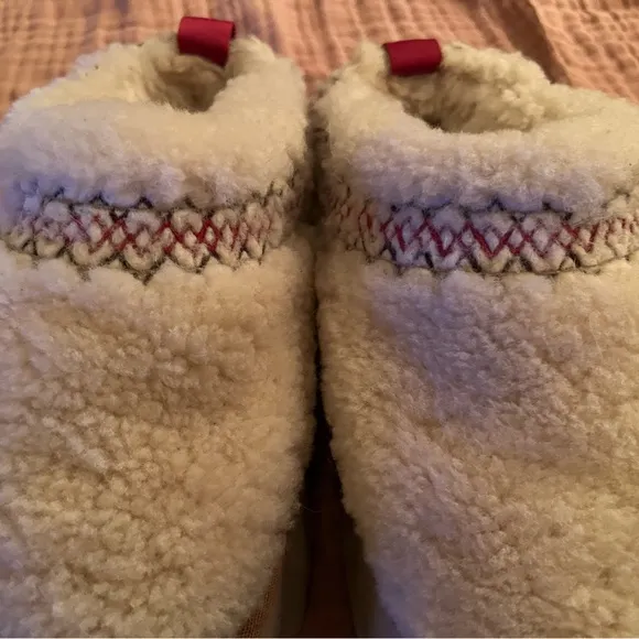 UGG Tazz Platform Sherpa Shoes