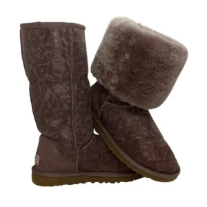 UGG Australia Vintage Women's Pre-owned Purple Sheepskin Boots - sz. 6  RARE!!